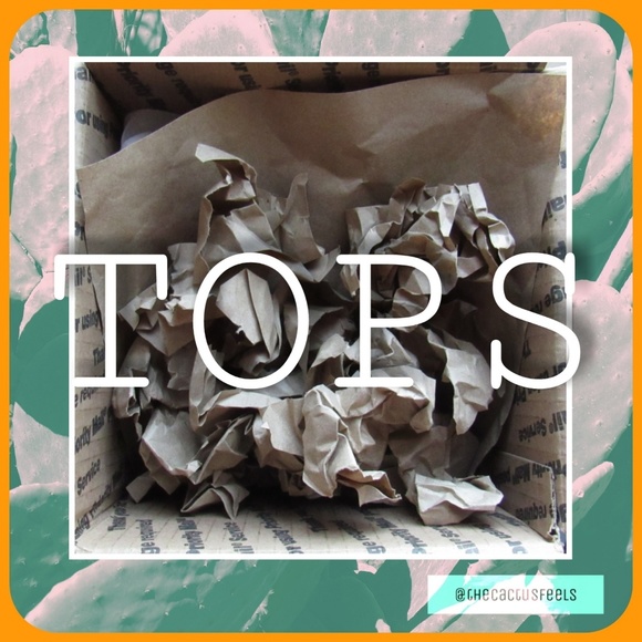 ° TOPS ° - Picture 1 of 1